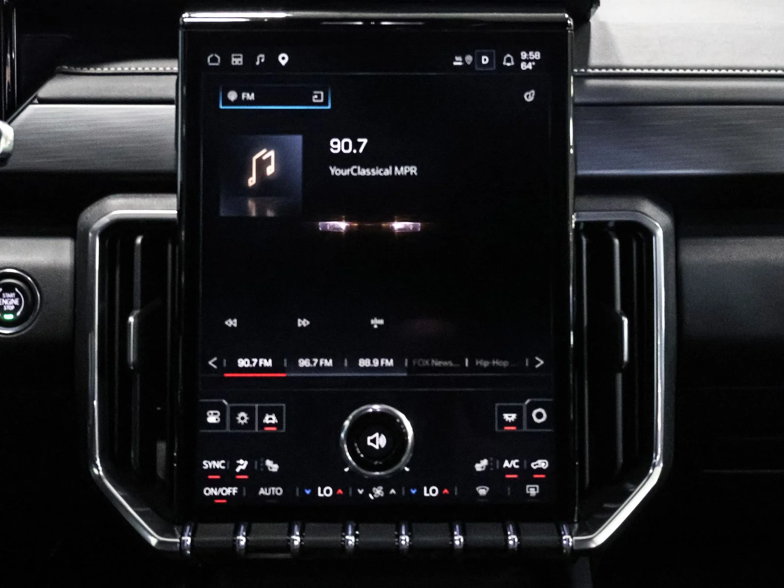 New 2026 White GMC Elevation image 28