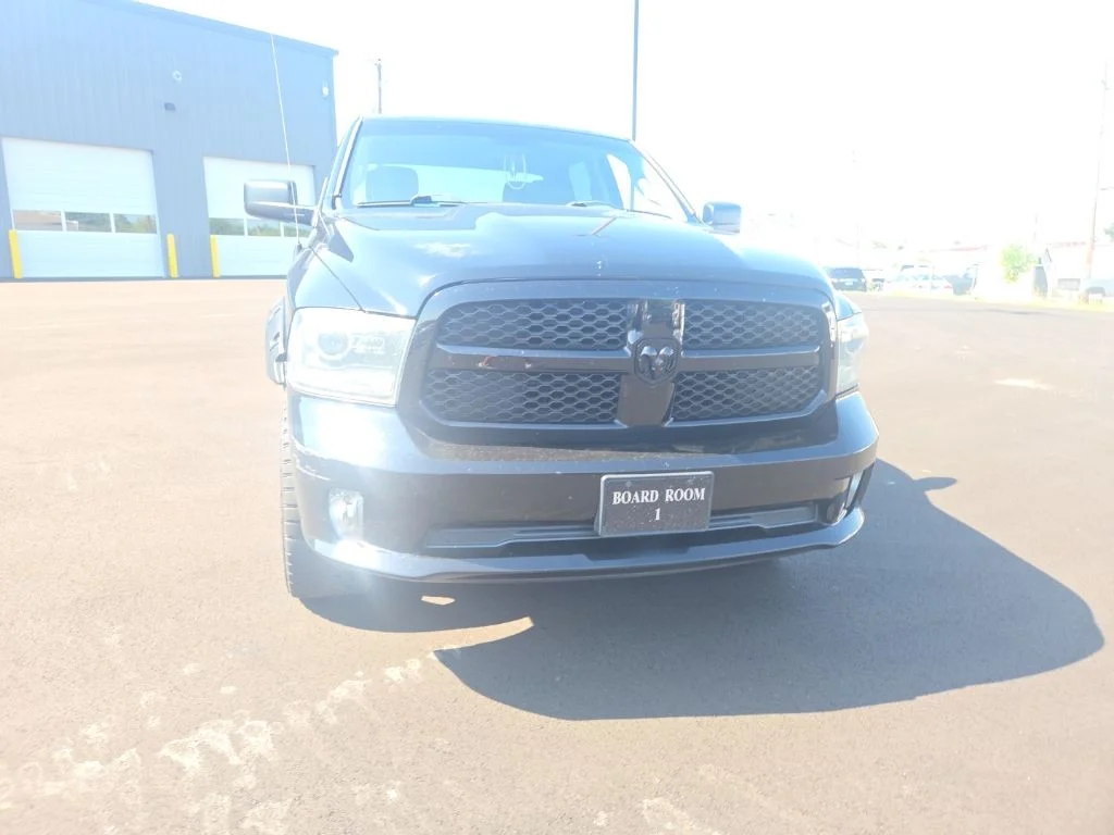 Used 2014 Black Ram Express image 2