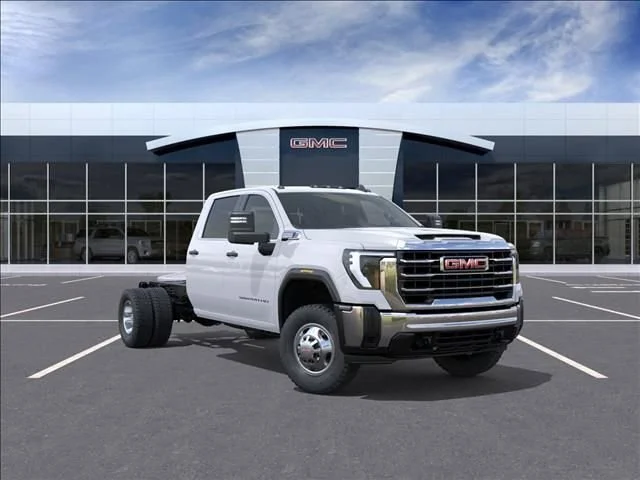2026 GMC Sierra 4WD Crew Cab Chassis Pro's photo