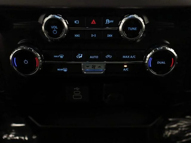 New 2026 Agate Black Metallic Ford XLT image 34