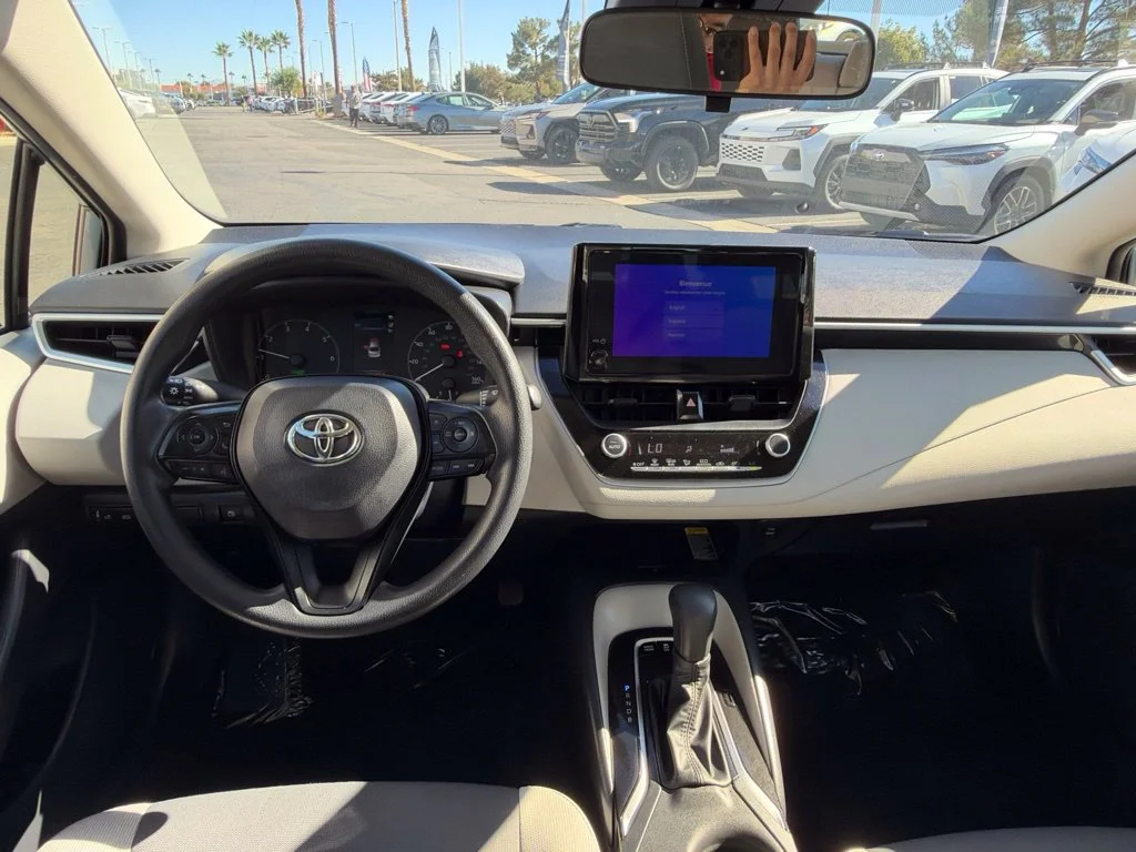Used 2025  Toyota LE image 18