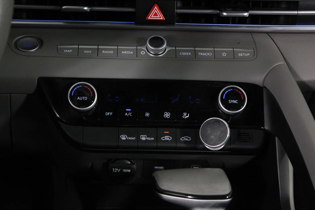 Used 2024 Gray Hyundai SEL image 20