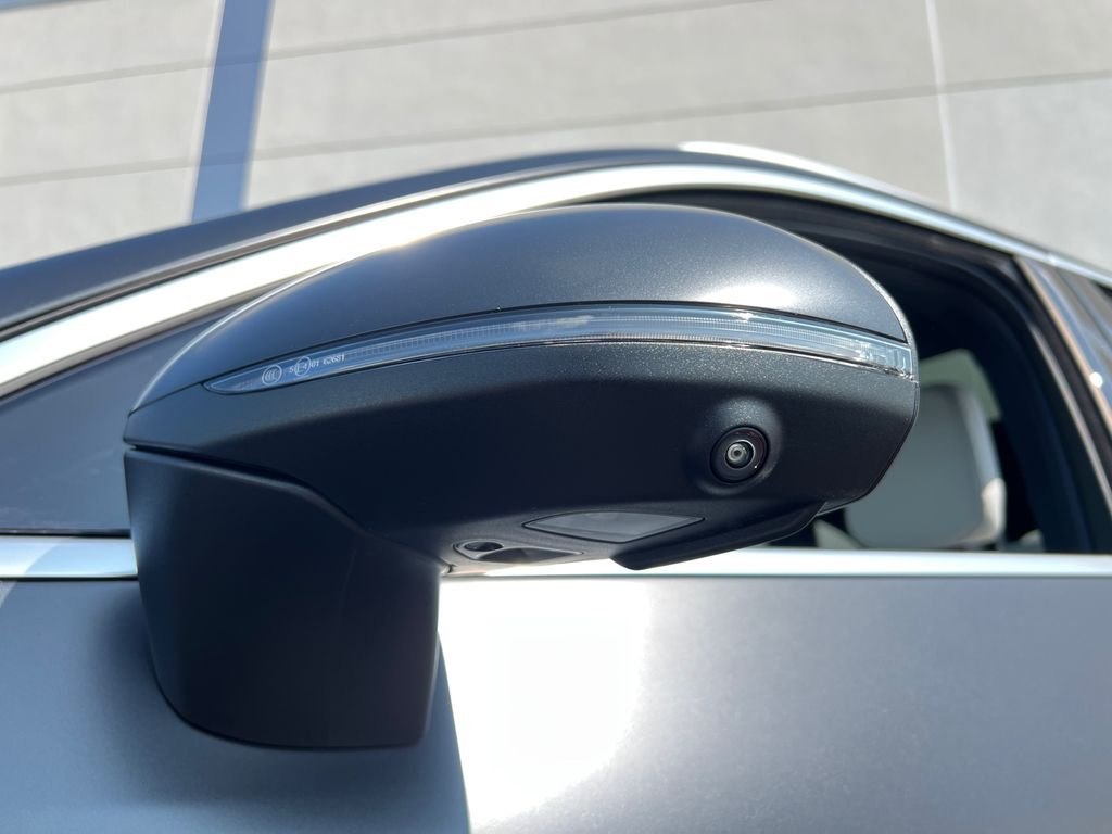 New 2026 MANUFAKTUR exclusive graphite grey magno Mercedes-Benz GLC 300 image 30