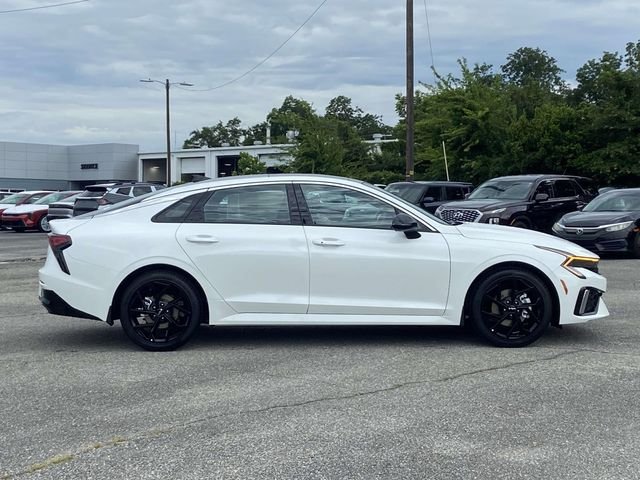 New 2026 Snow White Pearl Kia GT-Line FWD image 2