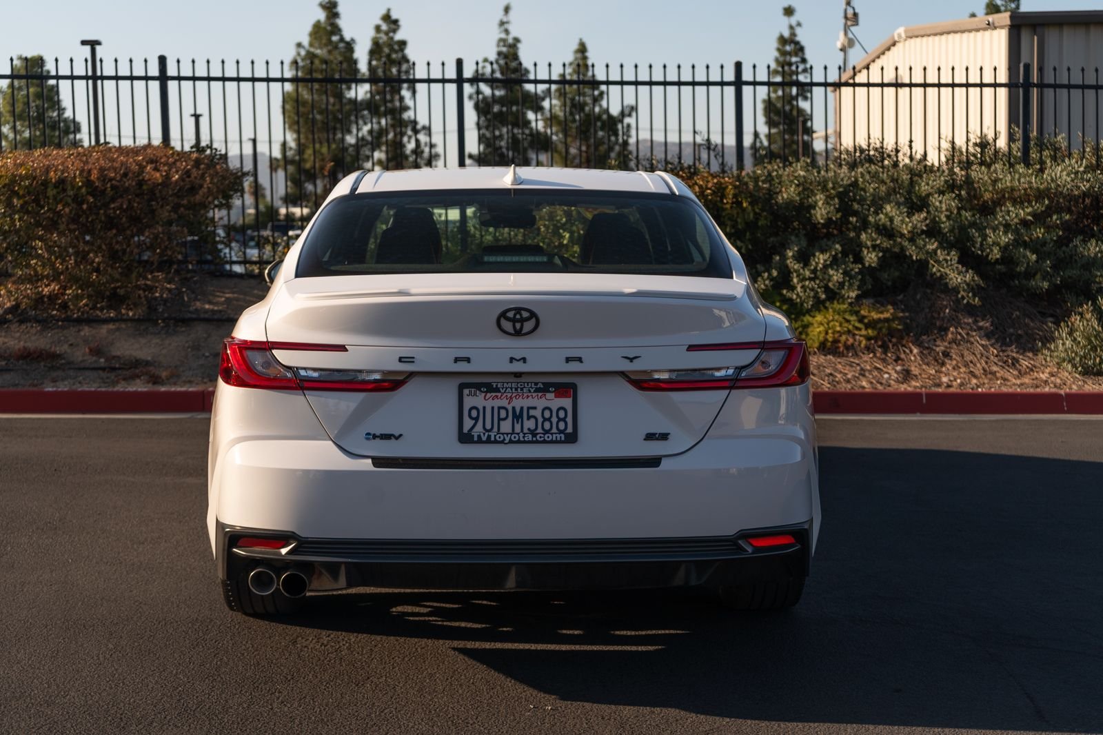 Used 2025 Ice Toyota SE image 9