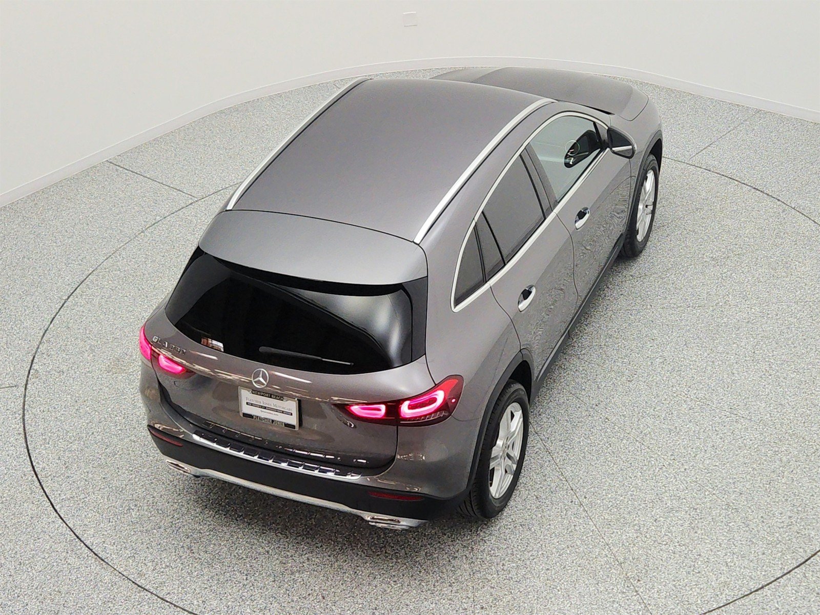 Used 2023 Mountain Grey Metallic Mercedes-Benz GLA 250 SUV image 27