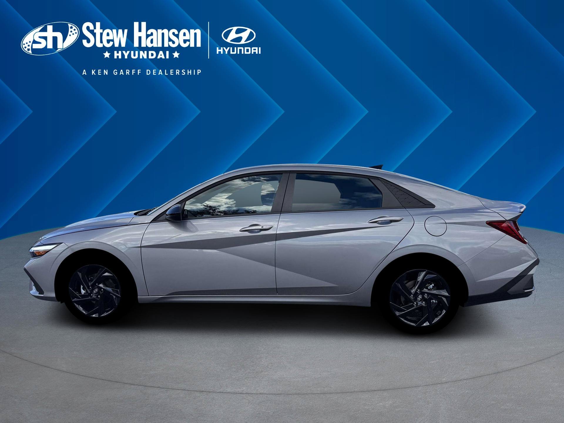 New 2026 Fluid Metal Hyundai SEL Sport image 3