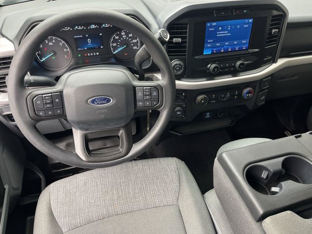 Used 2023 Hot Pepper Red Tinted Clearcoat Ford XLT image 14