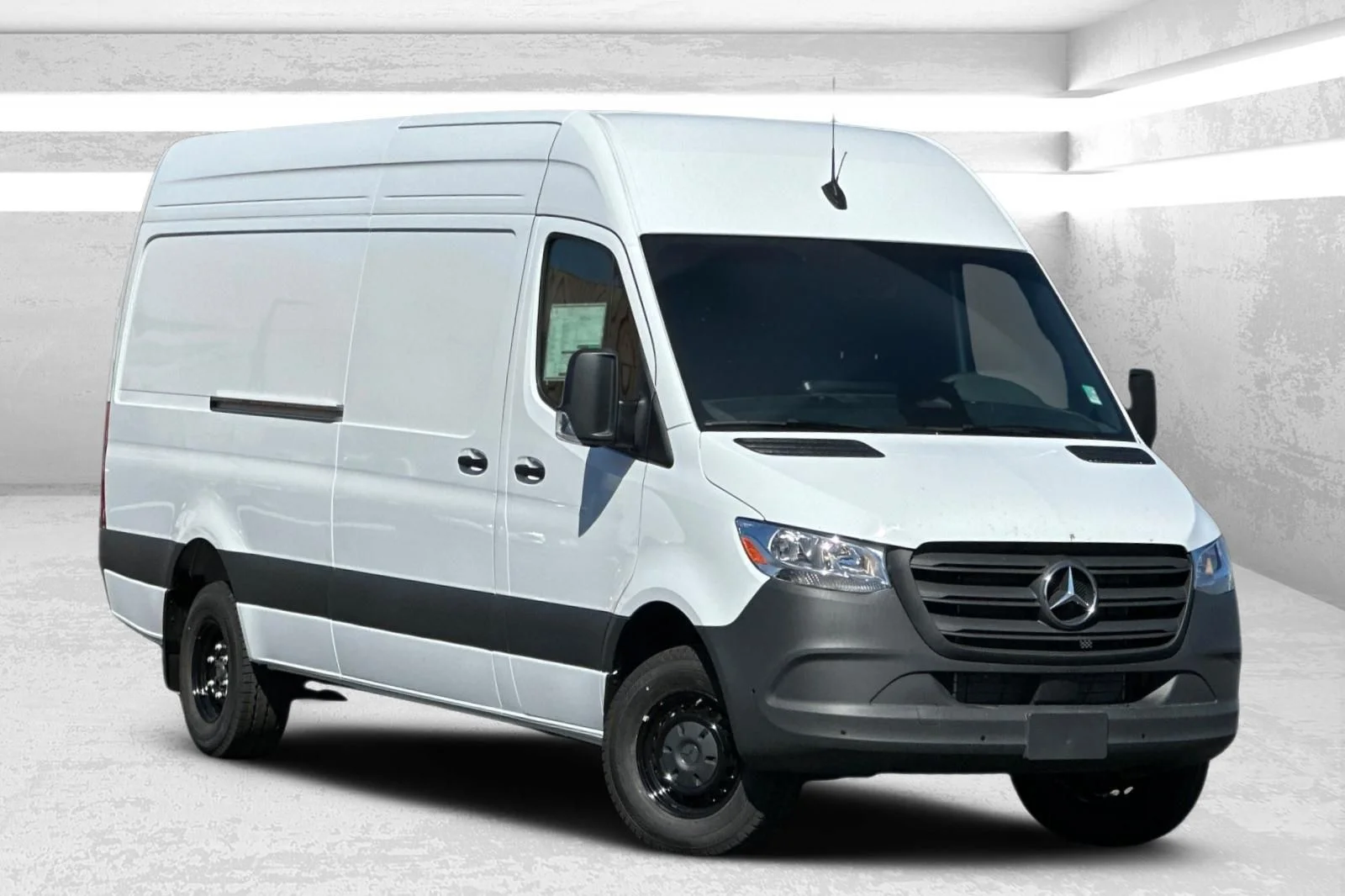 2025 Mercedes-Benz Sprinter 3500XD 170 WB HO High Roof's photo