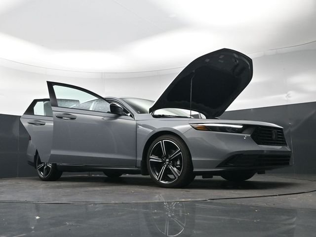 Certified Used 2026 Urban Gray Pearl Honda SE image 35