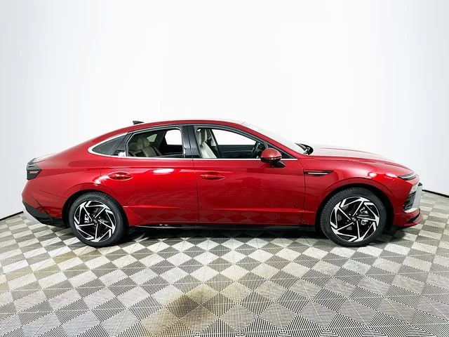 New 2026 Red Hyundai SEL Sport image 2