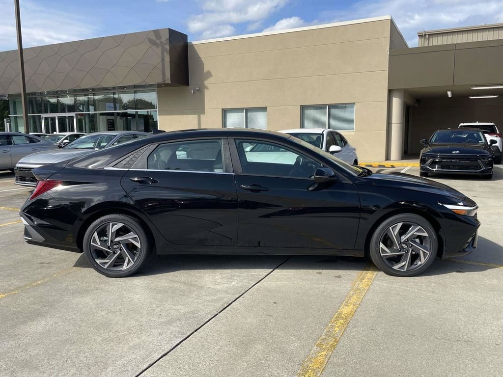New 2026 Black Hyundai Limited image 2