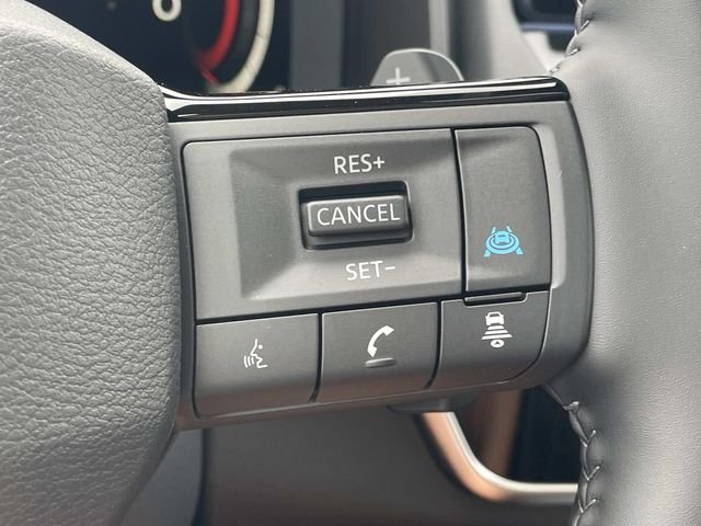 Used 2026 Gold Nissan Platinum image 13