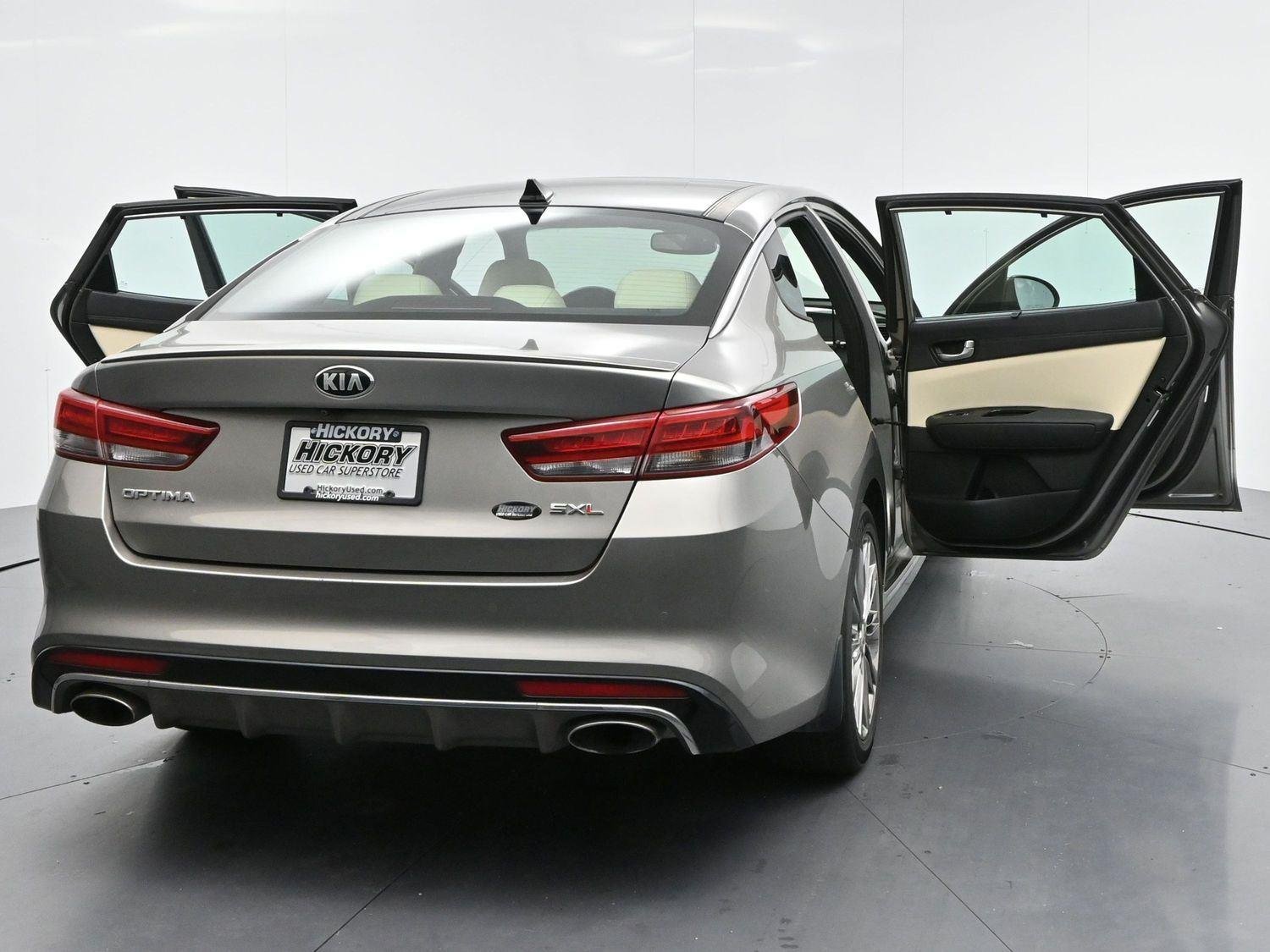 Used 2016 Titanium Silver Kia SXL Turbo image 42