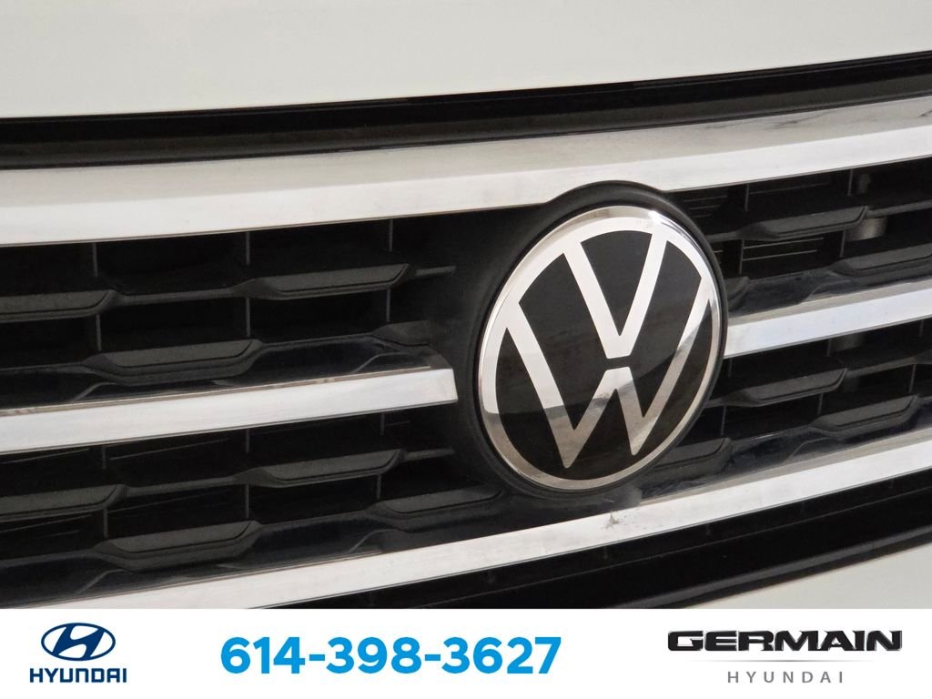 Used 2023 White Volkswagen 3.6L V6 SE w/Technology image 14