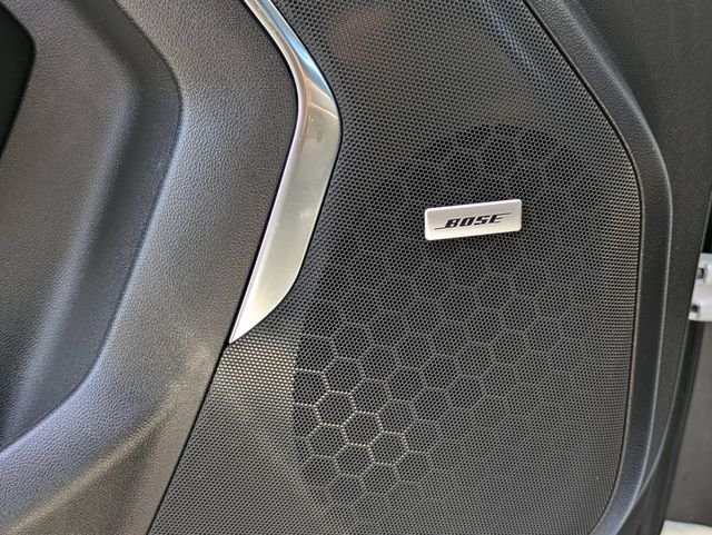 Used 2023 Pearl Chevrolet RST image 22