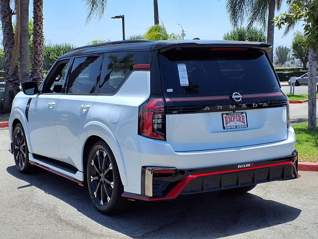 New 2026 Everest White TriCoat / Super Black Two-tone Nissan NISMO® image 6