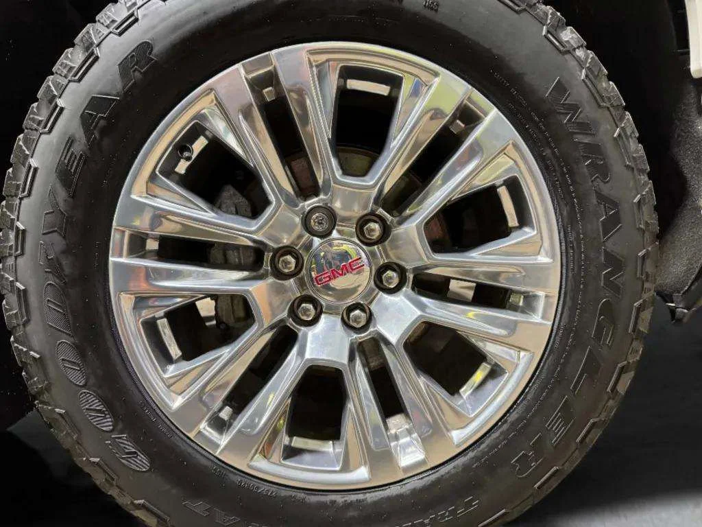 Certified Used 2022 White Frost Tricoat GMC Denali image 31