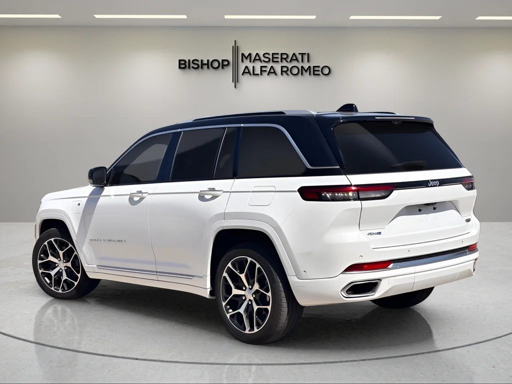 Used 2022 White Jeep Summit Reserve 4xe image 3
