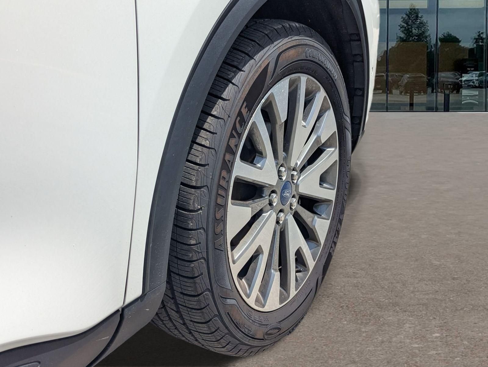 Used 2021 White Ford Titanium image 28