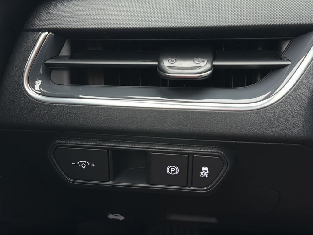 Used 2025 White Kia EX image 27