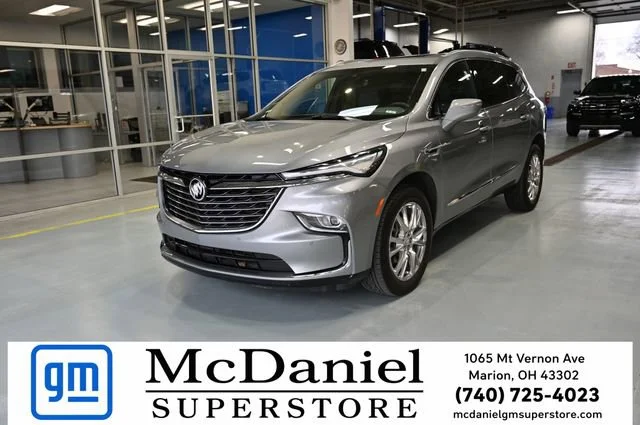 2023 Buick Enclave Essence's photo