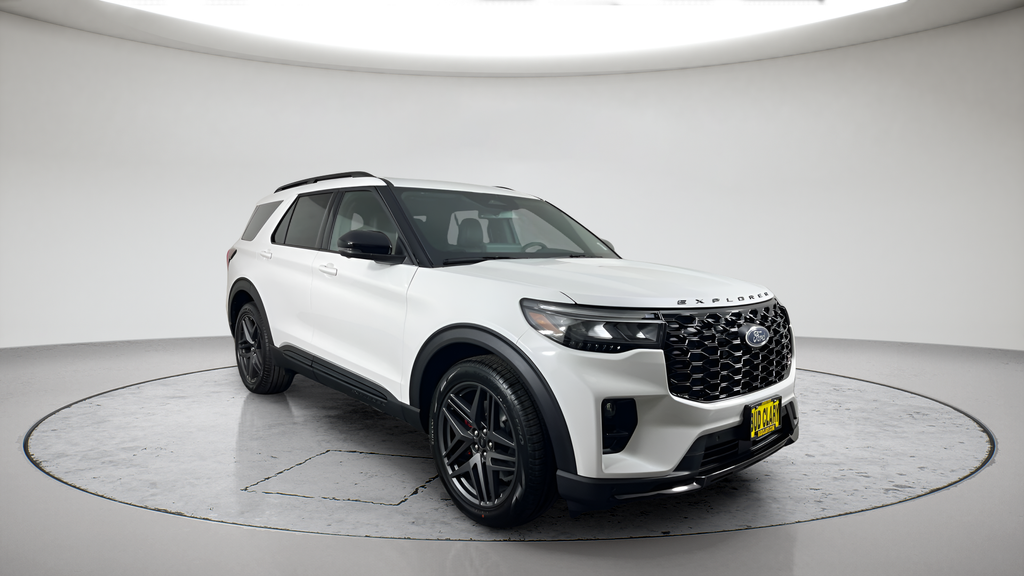 New 2026 Star White Metallic Tri-Coat Ford ST image 1