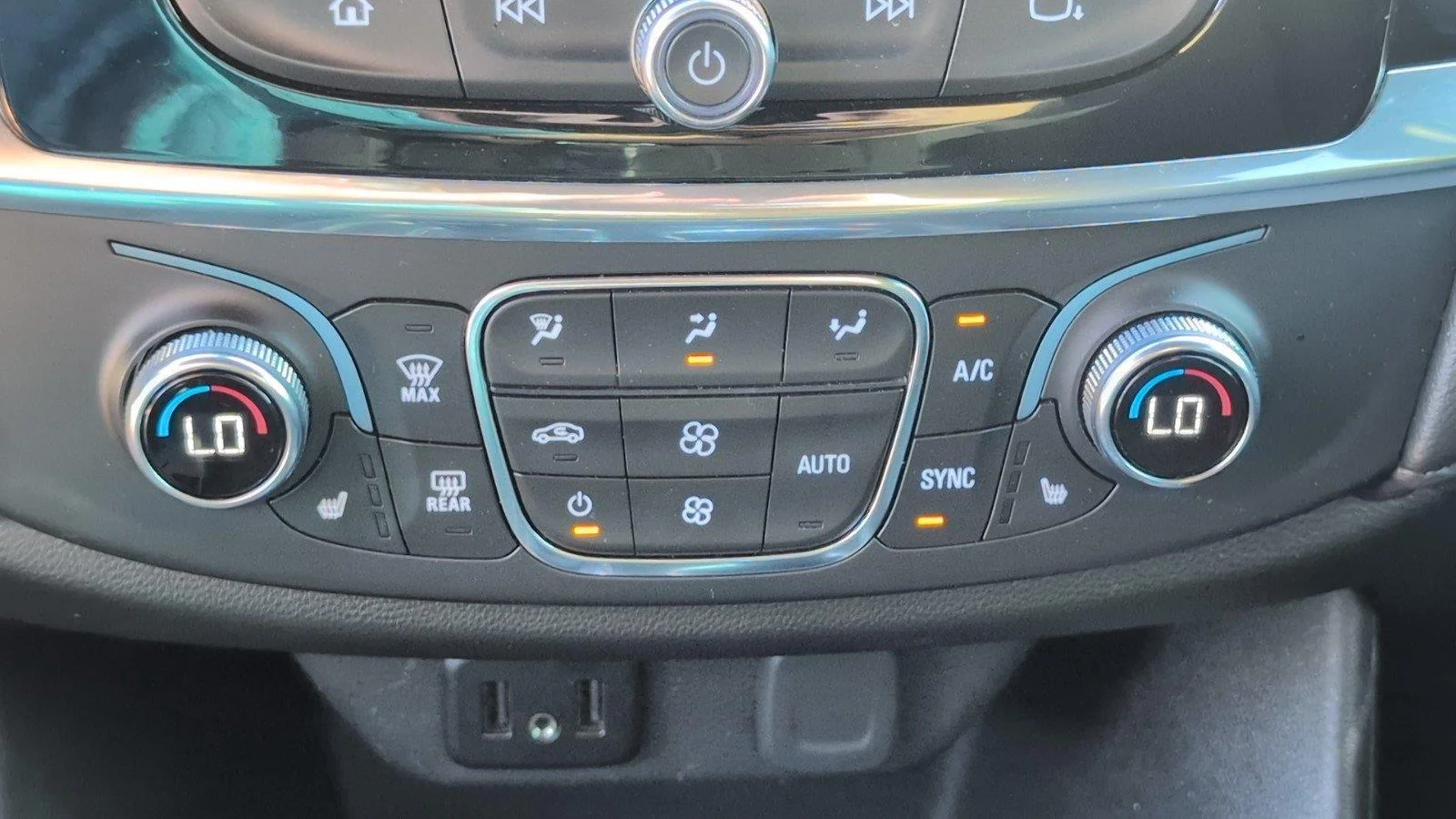 Used 2023 STERLING GRAY METALLIC Chevrolet LT Cloth image 24
