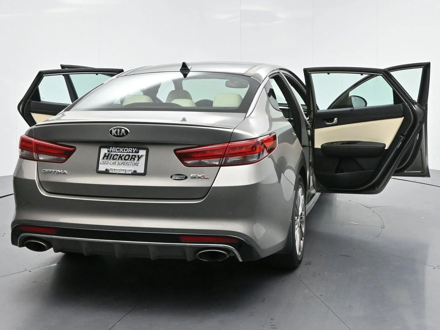 Used 2016 Titanium Silver Kia SXL Turbo image 42