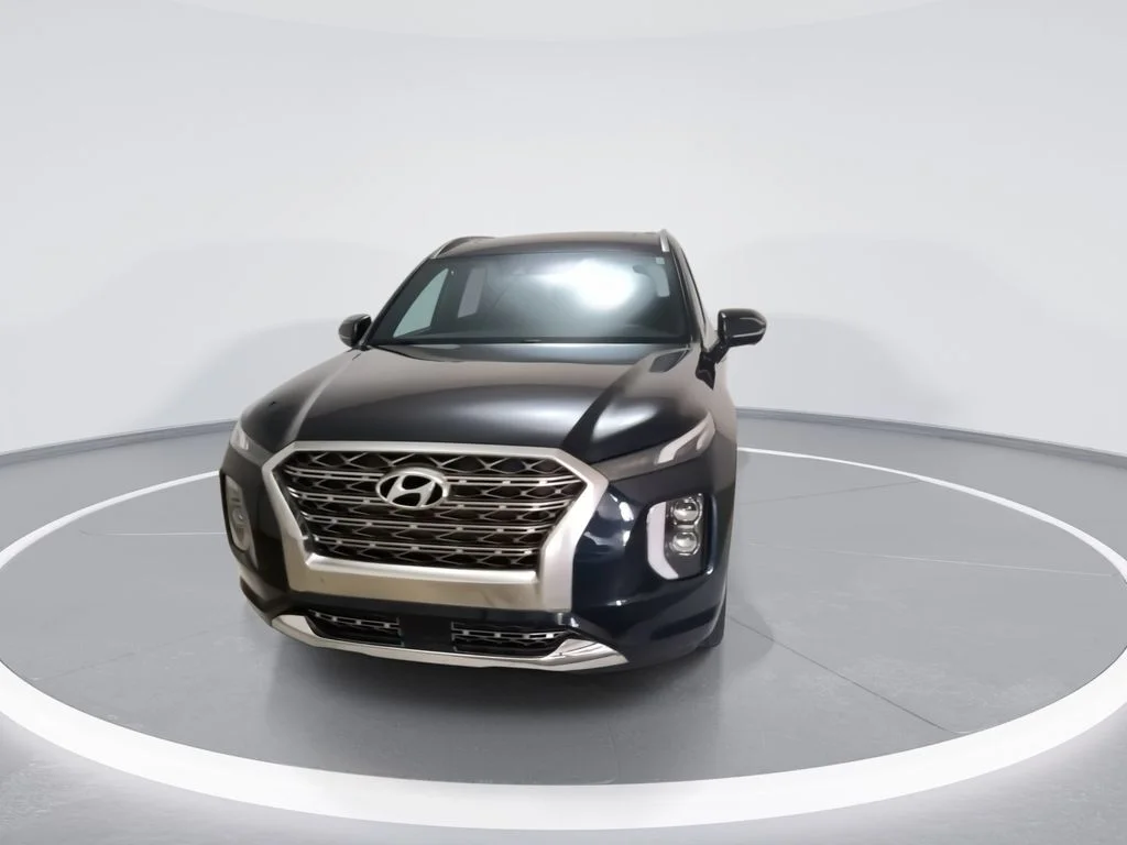 Used 2020 White Hyundai Limited image 4