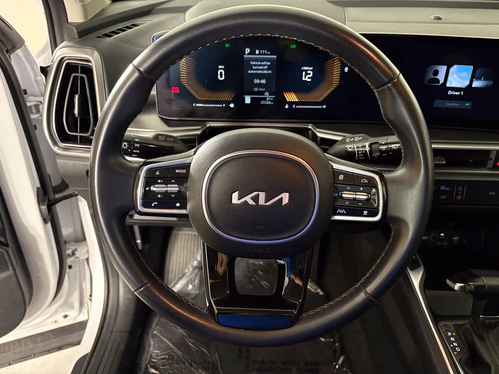 Used 2024 White Kia S image 18