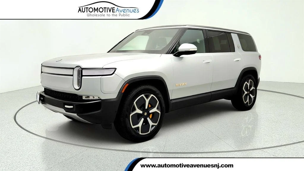 2024 Rivian R1S Adventure Quad-Motor Large Pack's photo