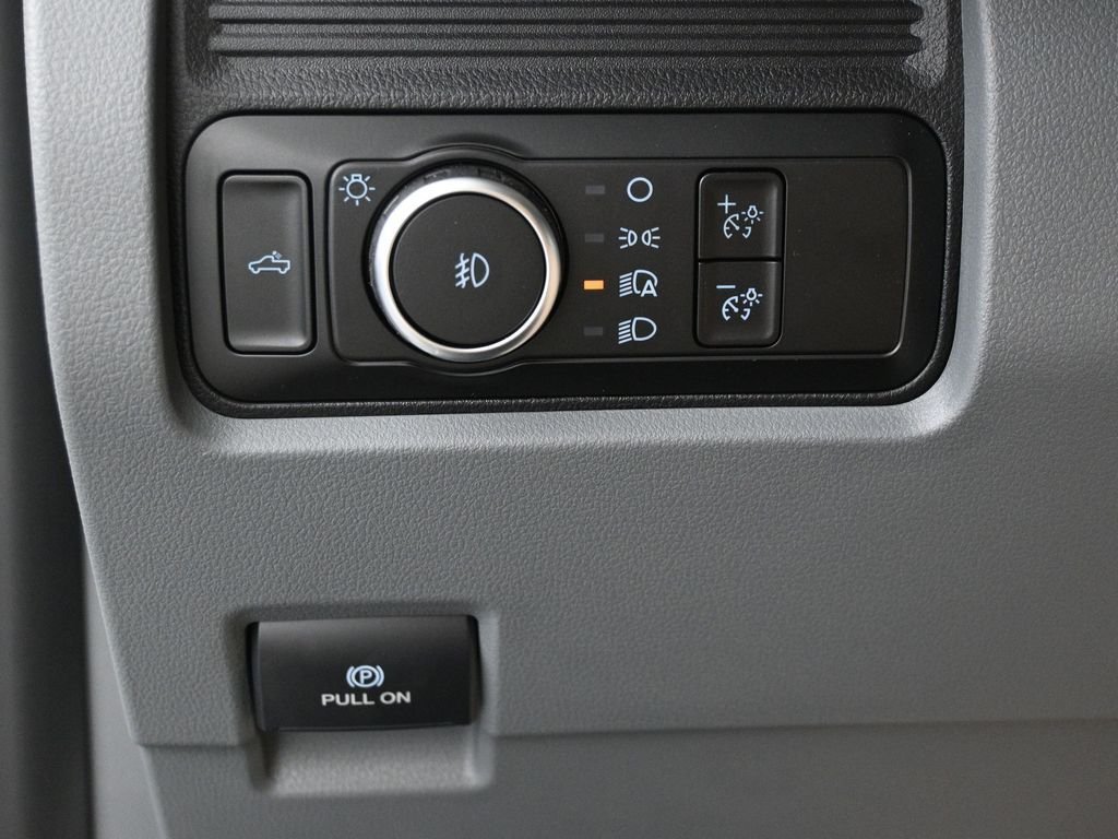 2026 Ford F-350 Super Duty XL - Photo 10