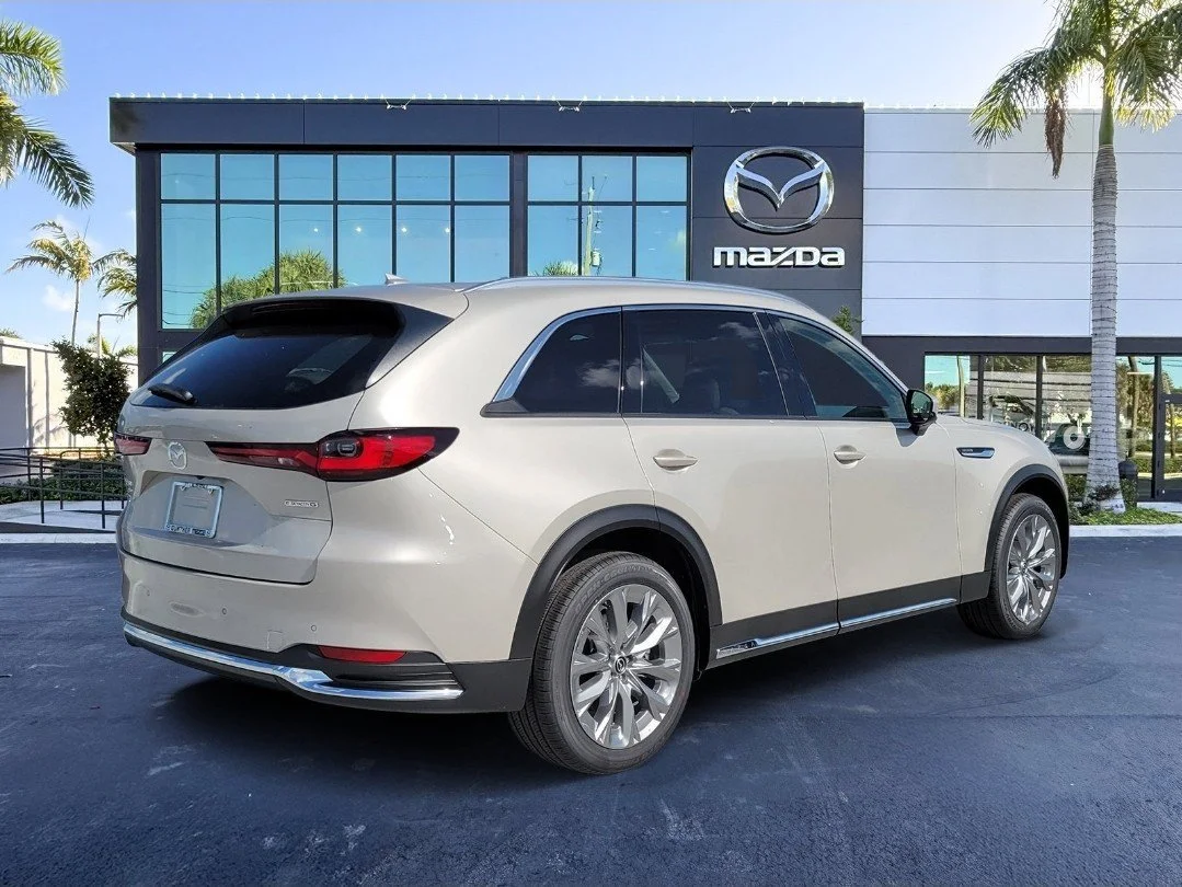 New 2026 Platinum Quartz Metallic Mazda 3.3 Turbo Premium Plus AWD image 10