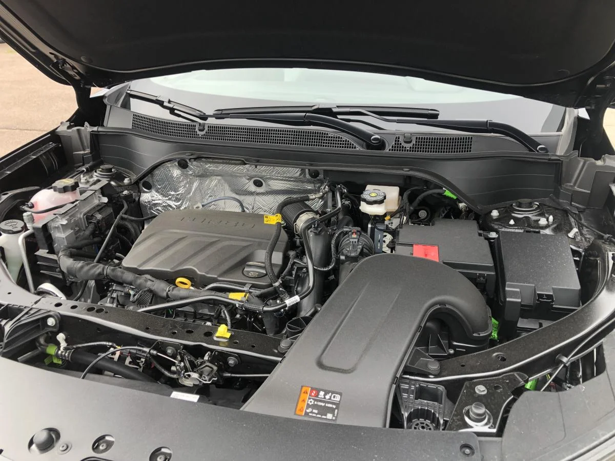 New 2026 Black Chevrolet Fwd 4dr 1rs image 18