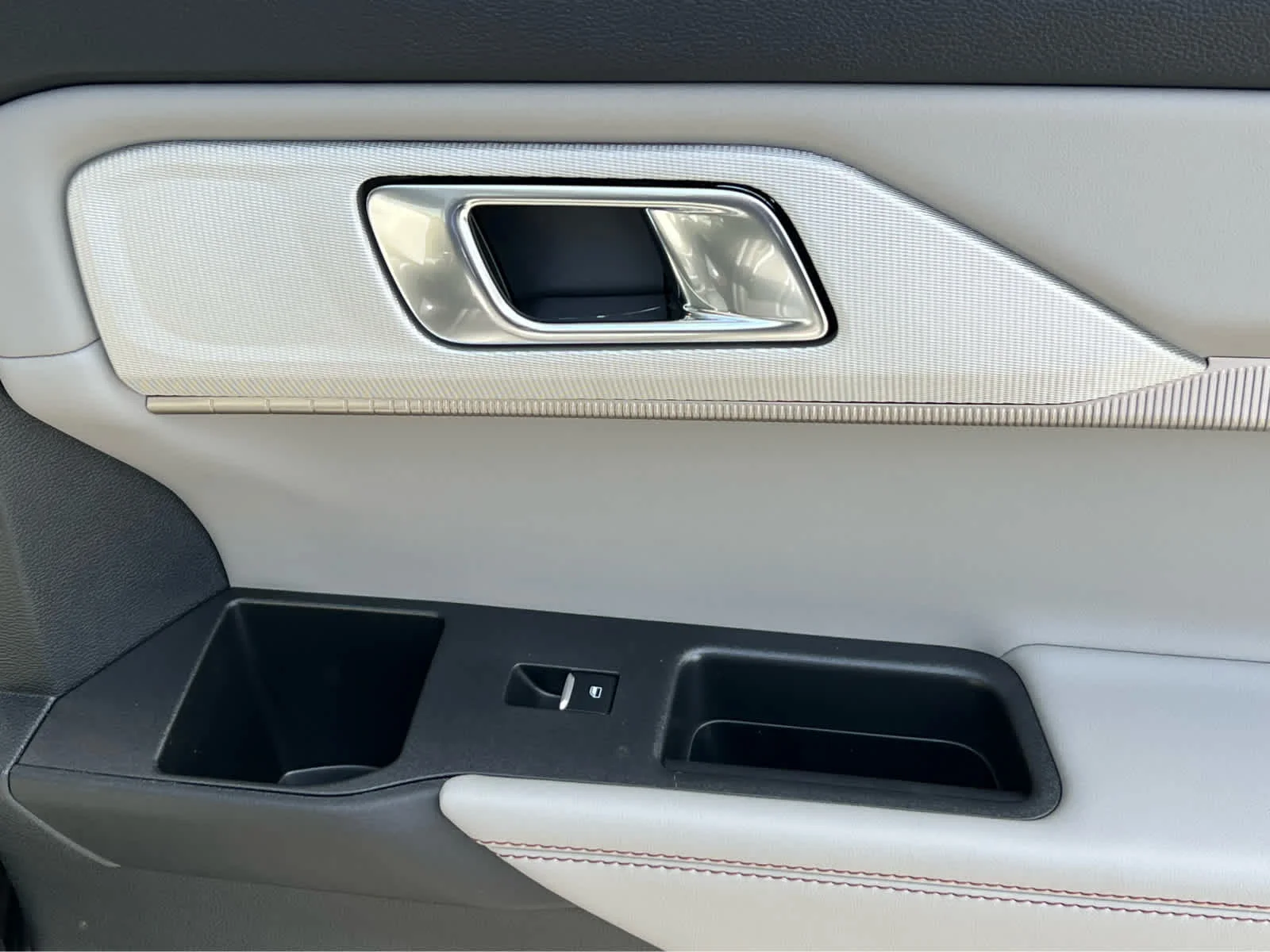 New 2026 Carbonized Gray Metallic Ford Active image 22