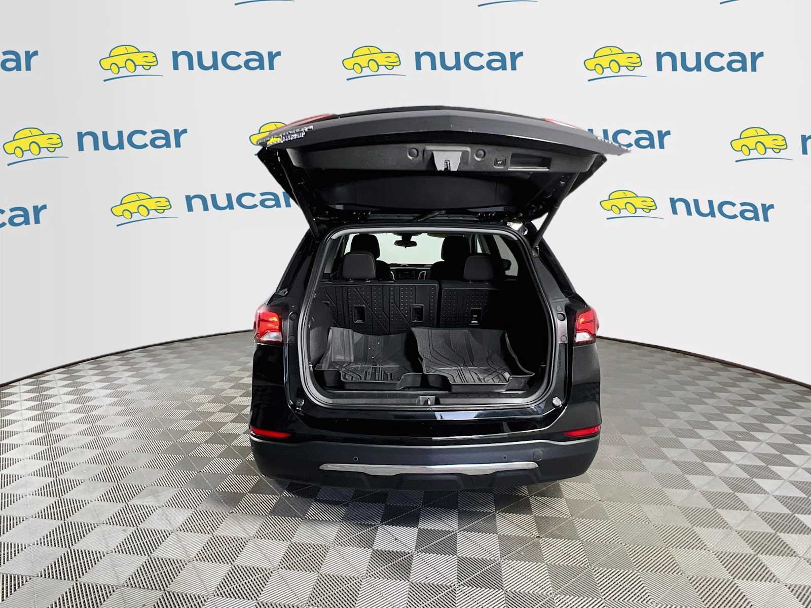 Used 2023 Mosaic Black Metallic Chevrolet LT image 24