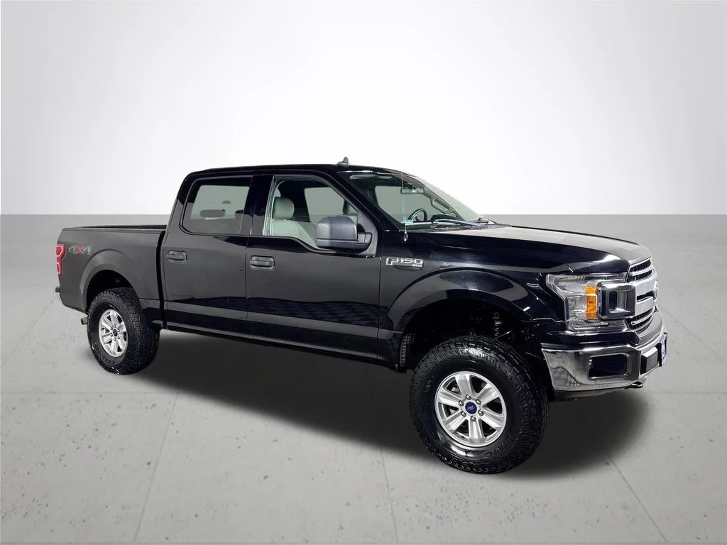 Used 2019 Black Ford XLT image 4