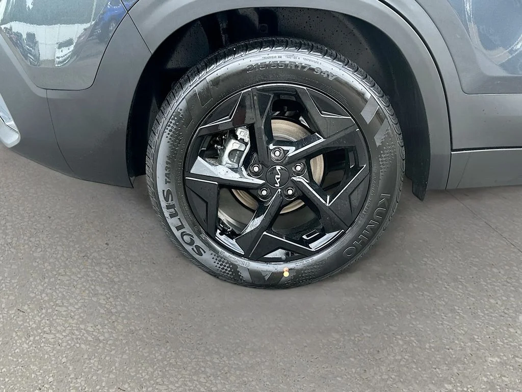 New 2026 Gravity Gray Kia EX image 31