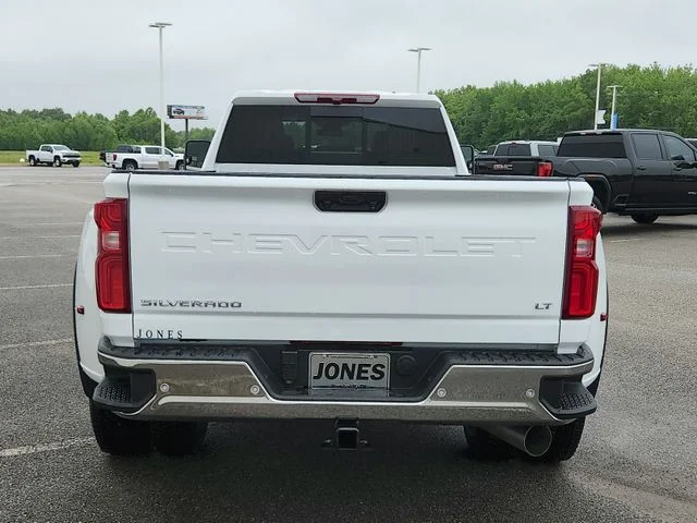 New 2026 White Chevrolet LT image 6