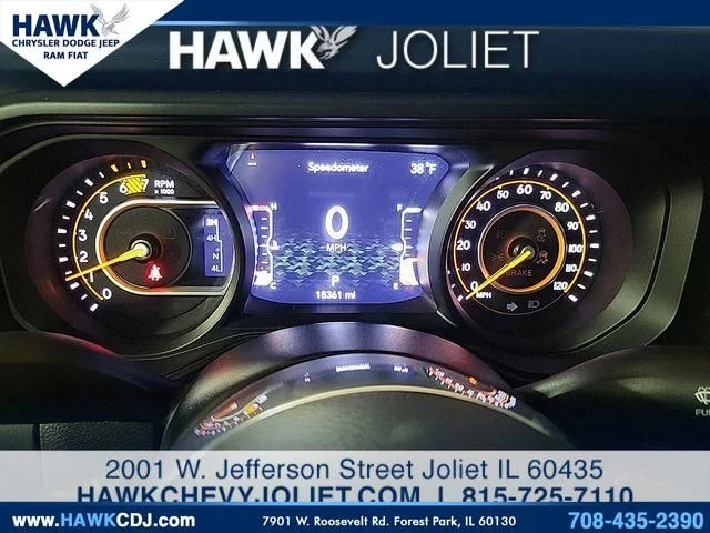 Used 2024 Red Jeep Sahara image 14