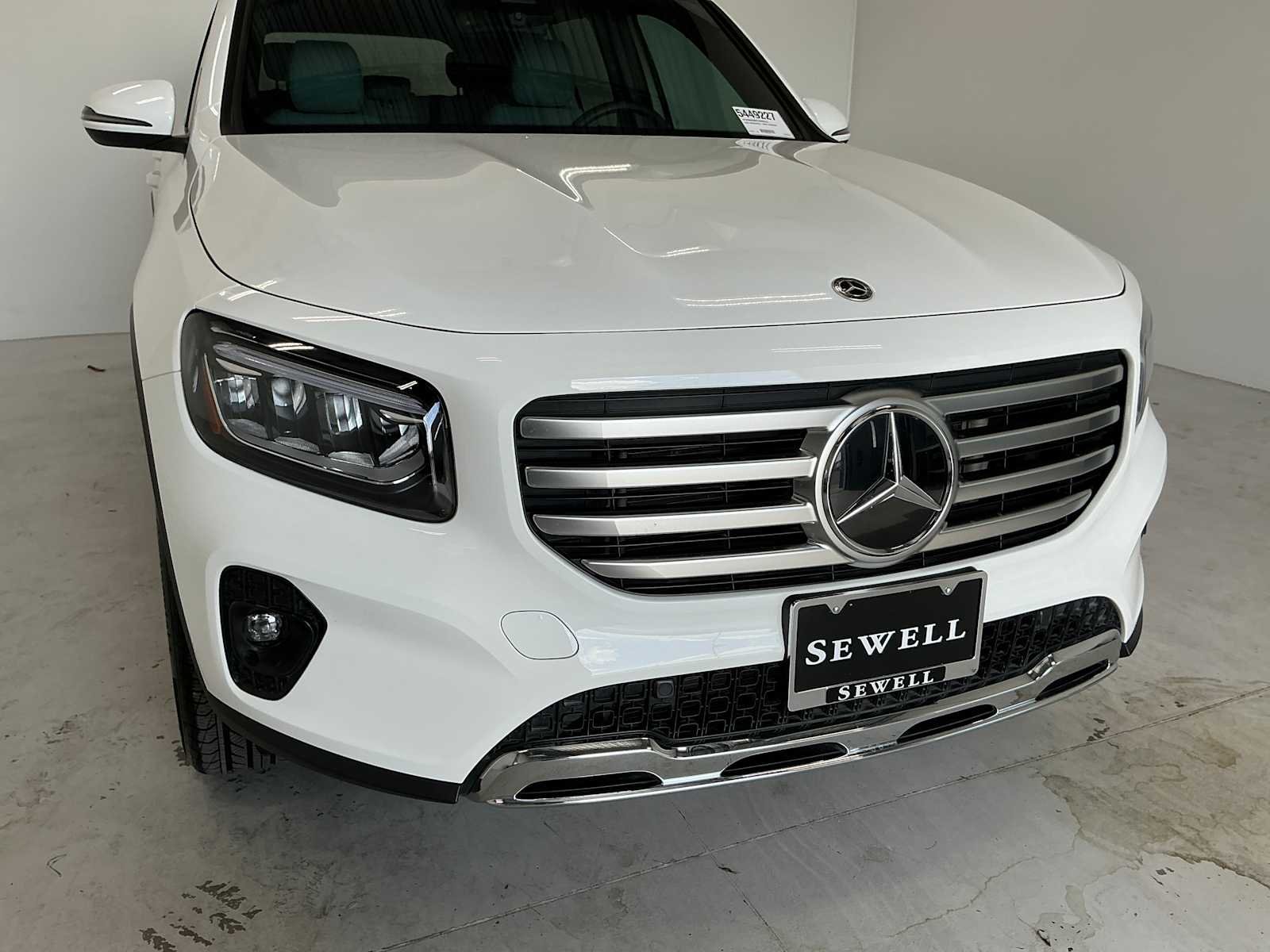 Certified Used 2026 Polar White Mercedes-Benz GLB 250 image 5