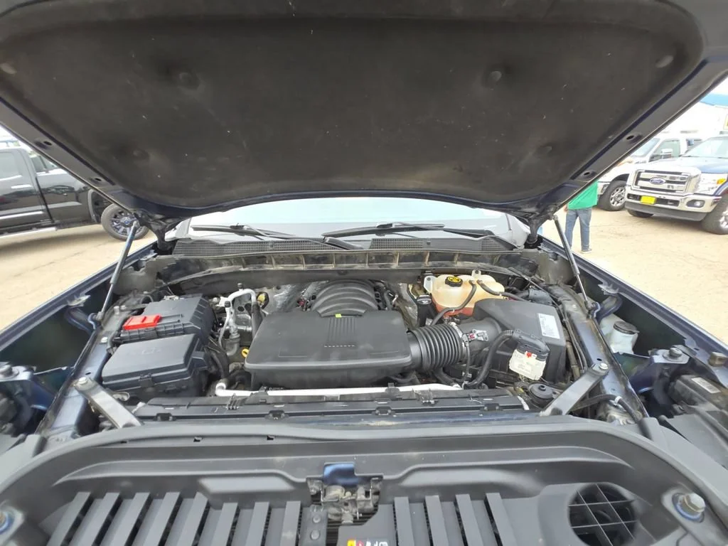Used 2019 PACIFIC BLUE METALLIC GMC SLT image 24