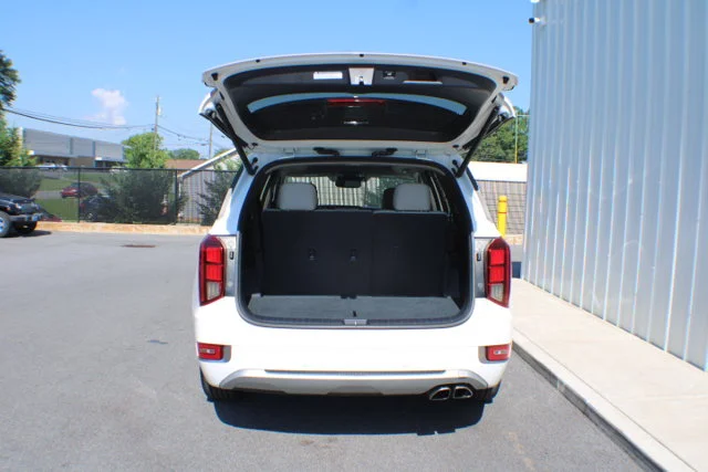 Used 2021 Hyper White Hyundai Limited image 17