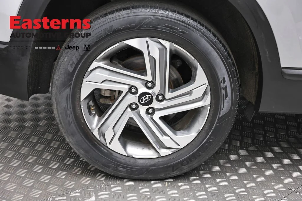 Used 2023 Silver Hyundai SEL image 30