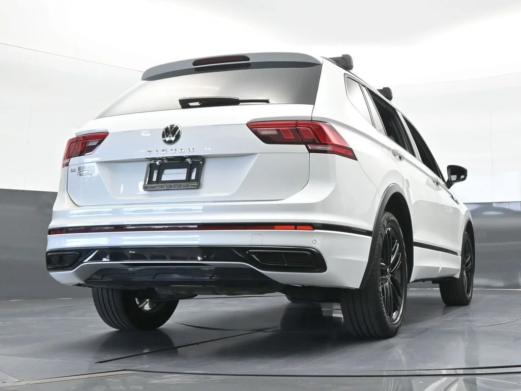 Used 2022 Oryx White Pearl Volkswagen 2.0T SE R-Line Black image 56