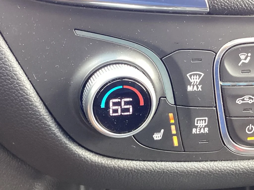 Used 2019 CAJUN RED TINTCOAT Chevrolet LT image 36