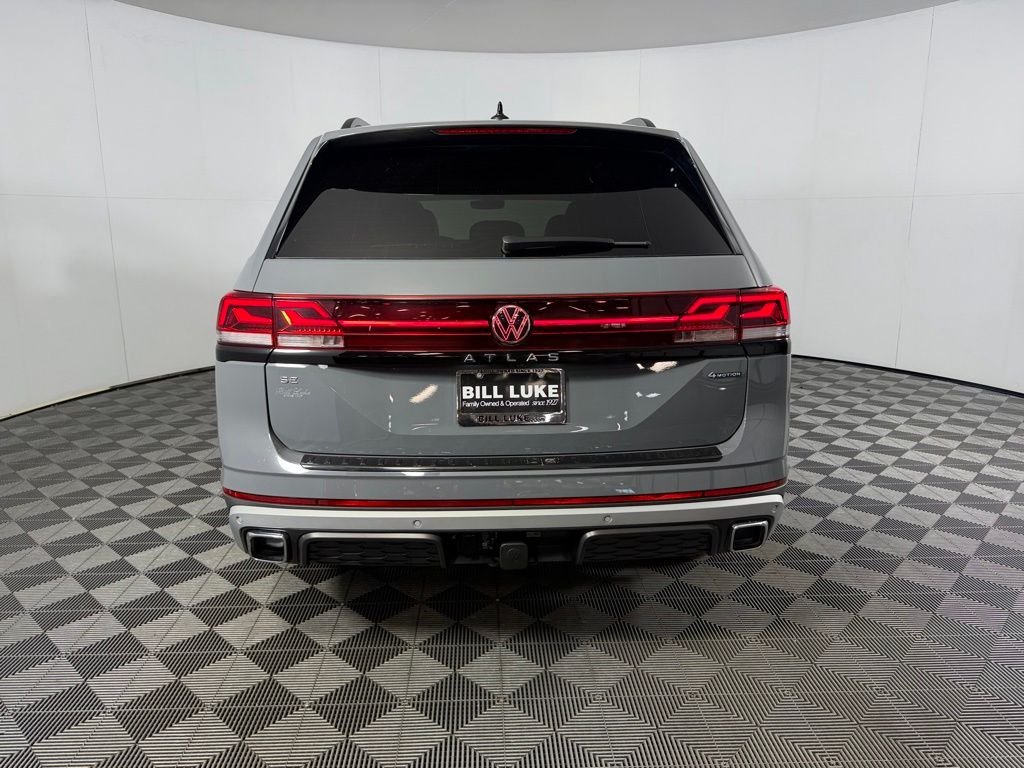 Used 2024 Gray Volkswagen 2.0T Peak Edition SE w/Technology image 8