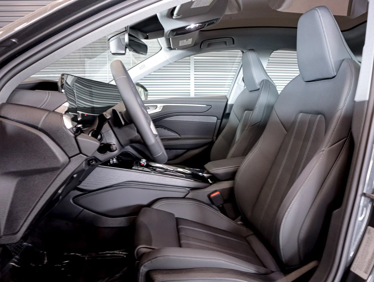 New 2026 Daytona Gray Pearl Effect Audi Premium Plus image 8