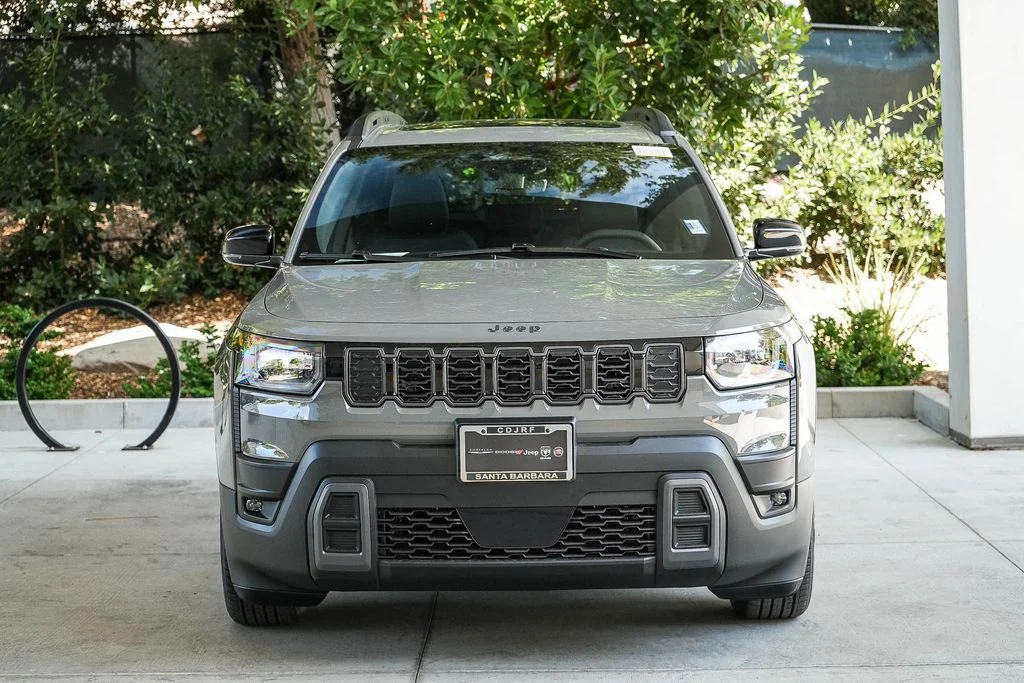 New 2026 Sting-Gray Clearcoat Jeep Limited image 2